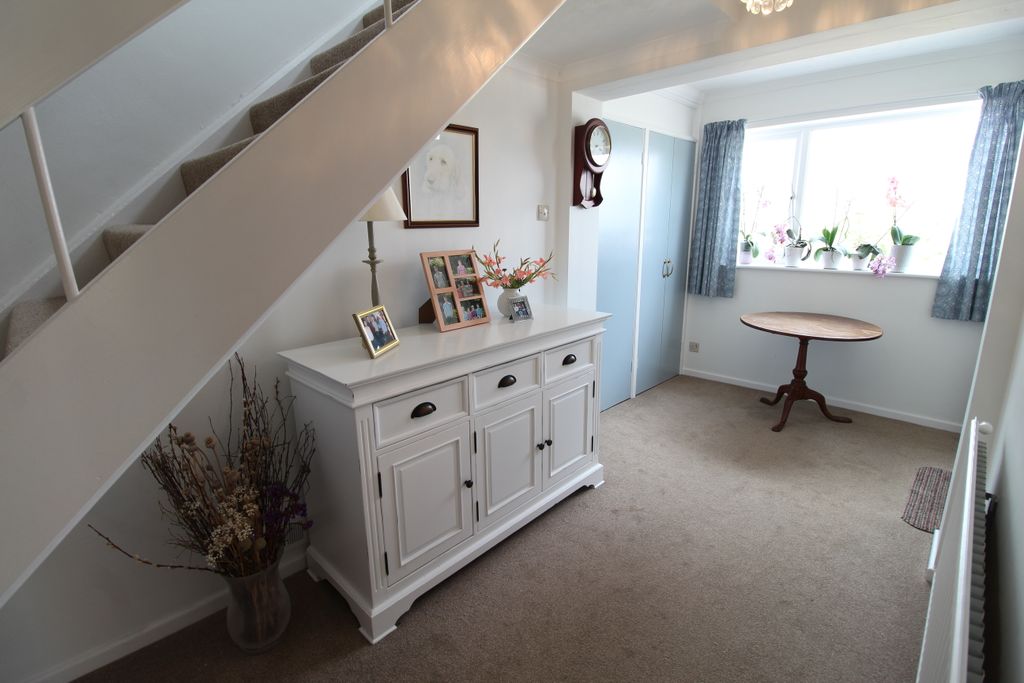 Additional image 4 of 4 bed detached house to rentGrosvenor Gardens, Bury St. Edmunds IP33