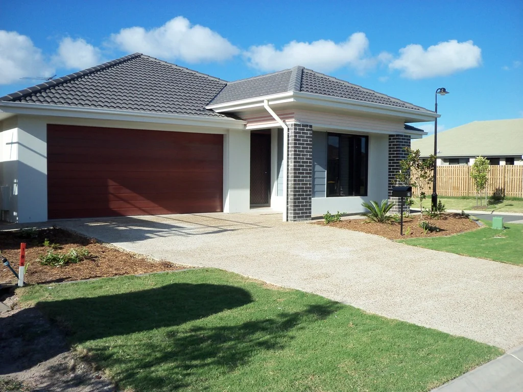 33 Denham Crescent, North Lakes QLD 4509