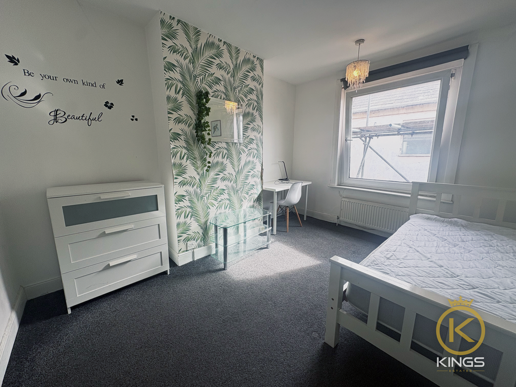 Additional image 6 of 6 bed flat to rentAlbert Road, Southsea PO5