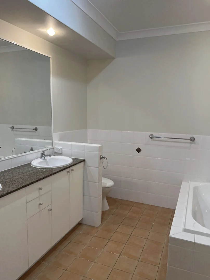 Additional image 18 of 1/51 Sunset Blvd, Surfers Paradise QLD 4217