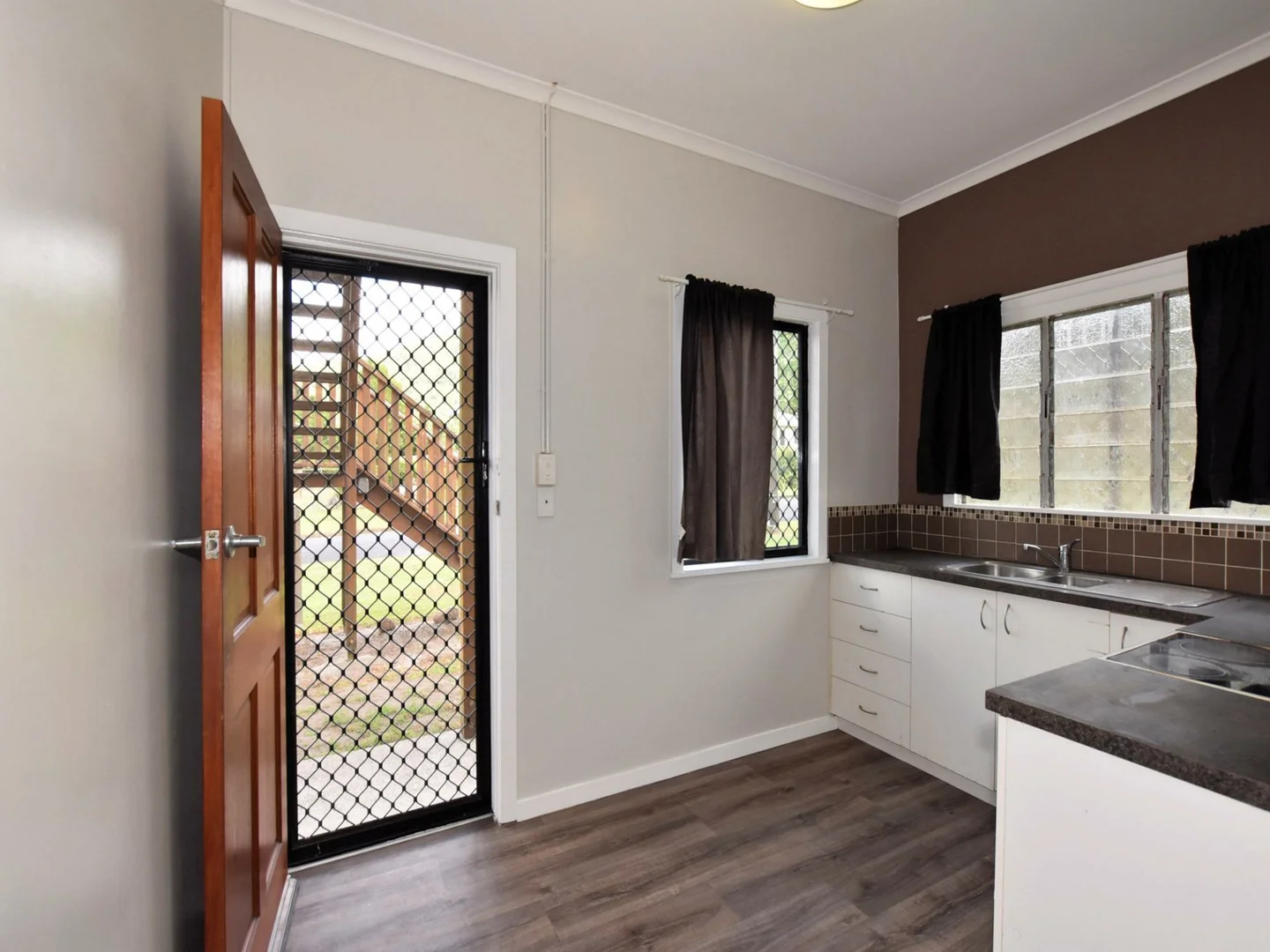 Additional image 3 of 2/4 Campbell Street, Tully QLD 4854