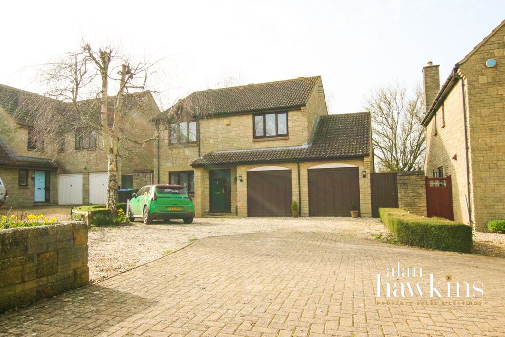4 bed detached house to rentSheppards Rise, Brinkworth SN15