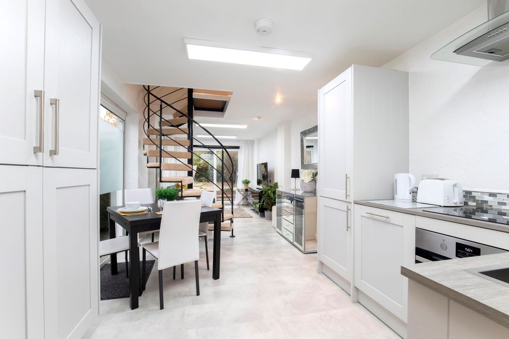 Additional image 5 of 1 bed detached house to rentMain Road, Shurdington, Cheltenham GL51