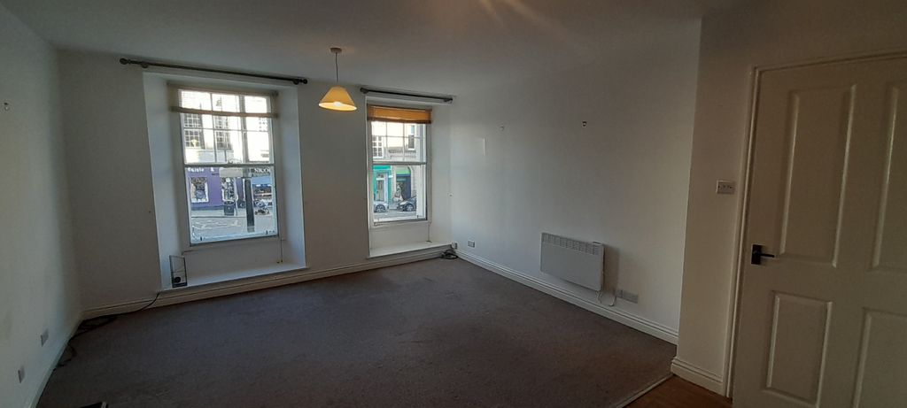 2 bed flat to rentCrossgate, Cupar KY15 photo 2
