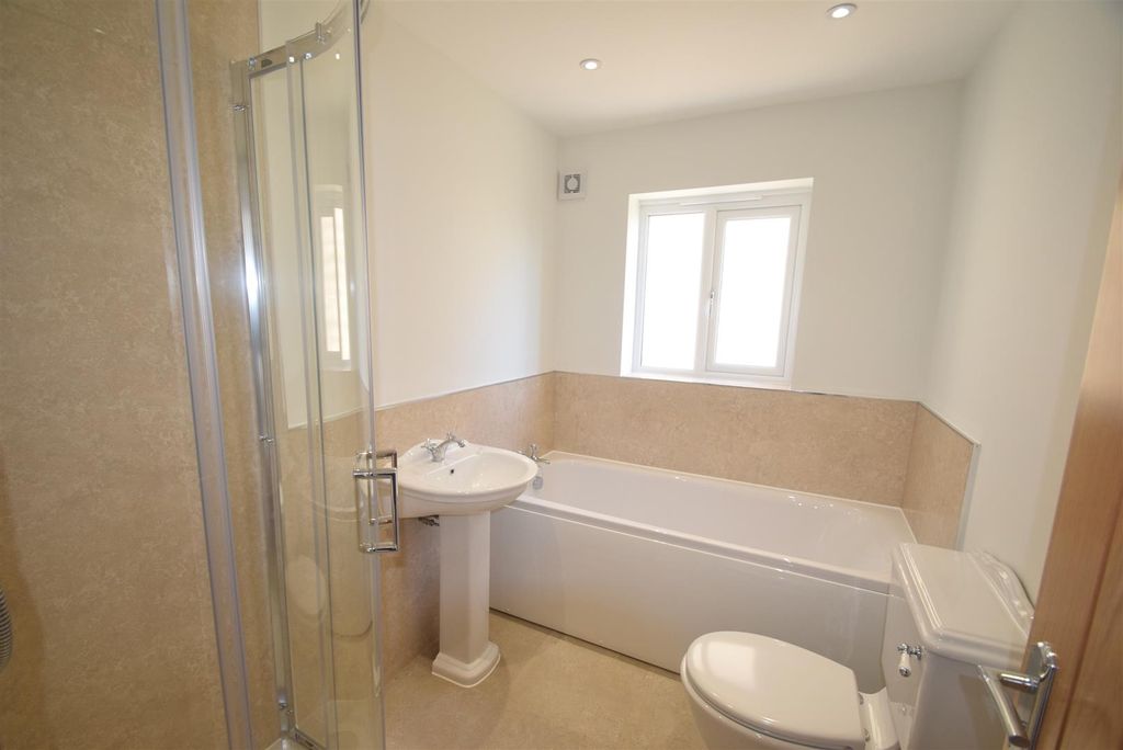 Additional image 15 of 4 bed detached house to rentChetwynd Road, Newport TF10