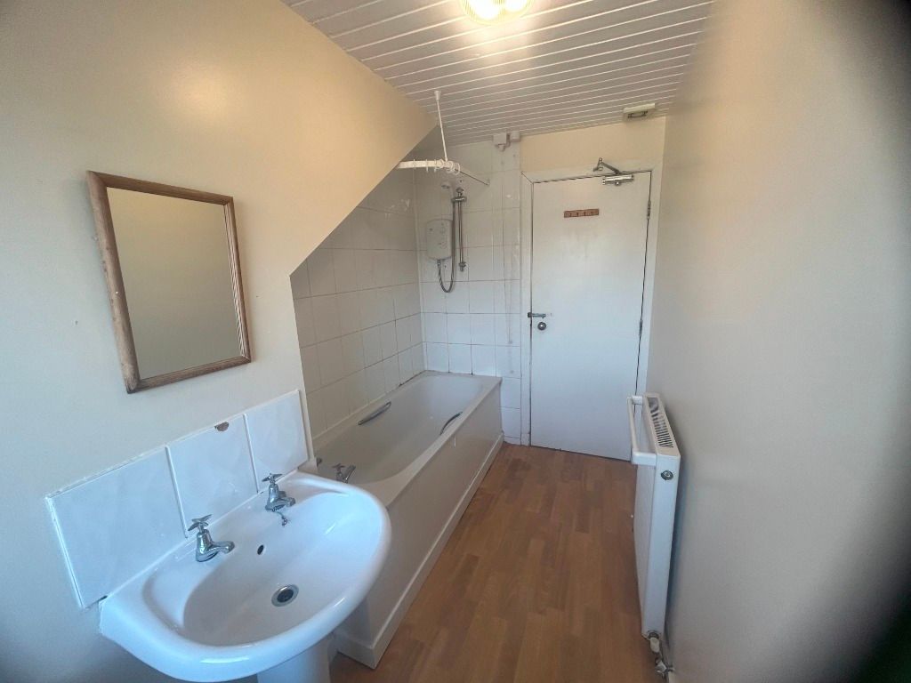 Additional image 5 of 3 bed maisonette to rentBruce Street, Stirling Town, Stirling FK81Pb FK8