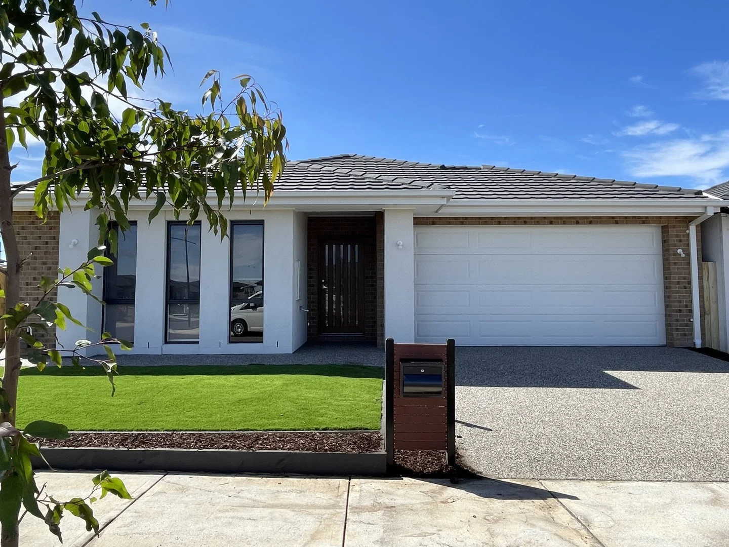 1 Manresh Mews, Fraser Rise VIC 3336