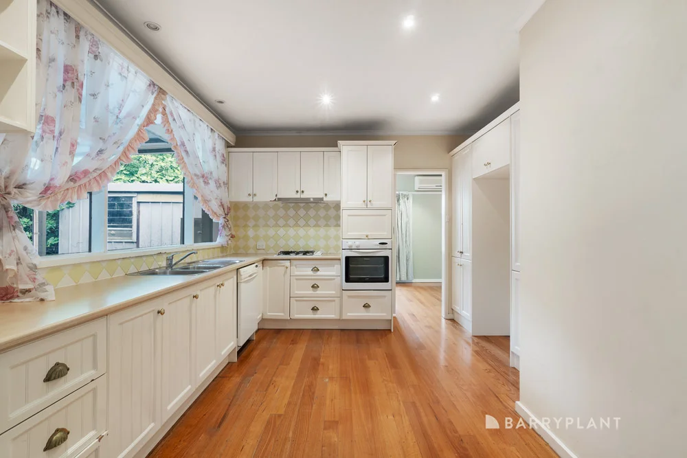18 Lilac Court, Blackburn North VIC 3130