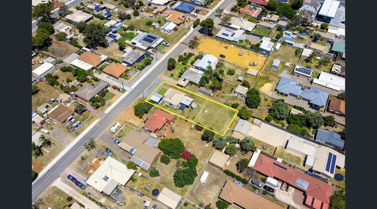 217 First Street, Wonthella WA 6530