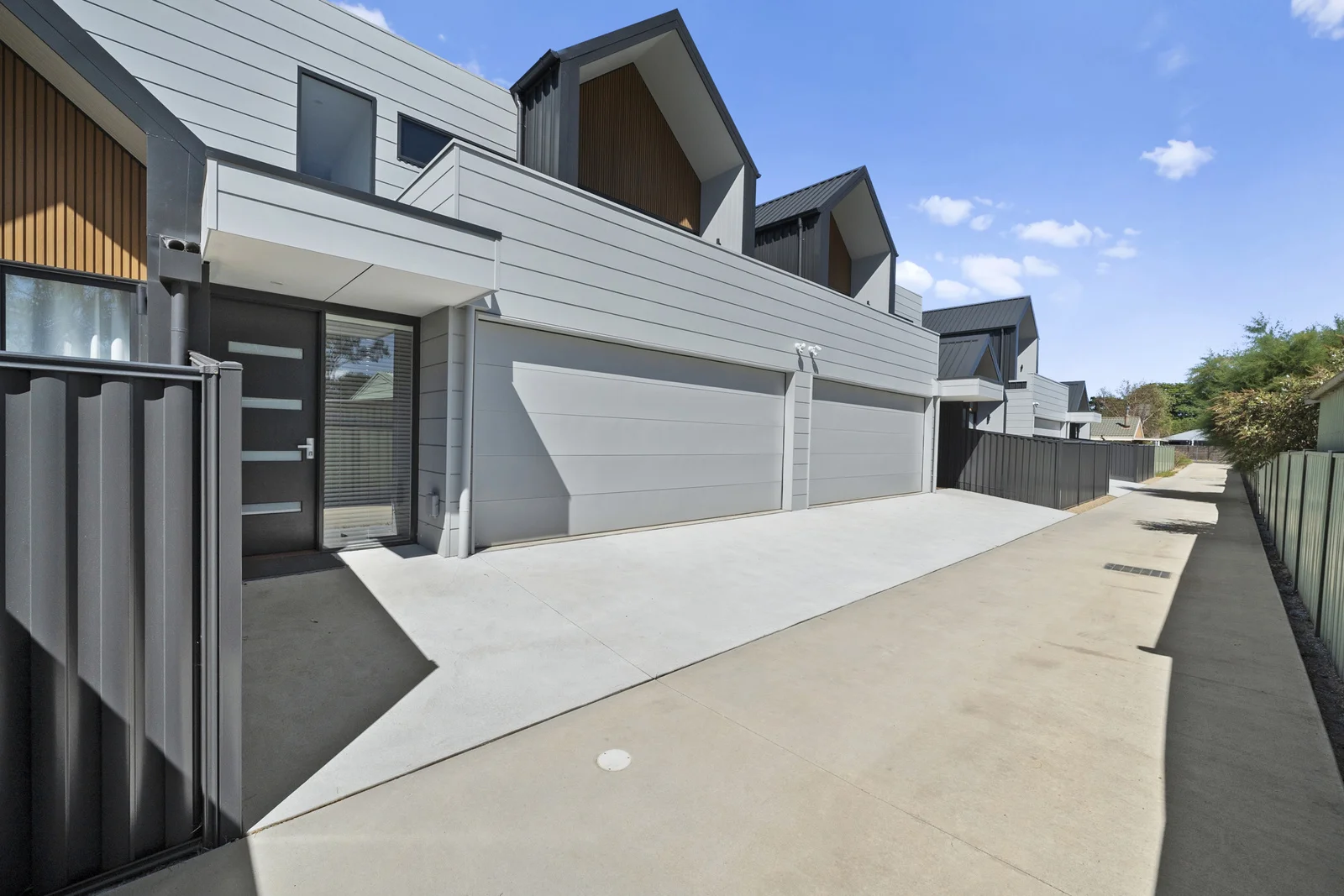 4/4 Highton Lane, Mansfield VIC 3722