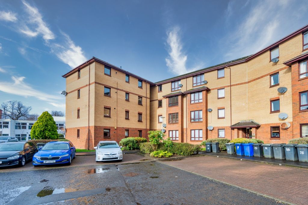 2 bed flat to rentMillstream Court, Paisley, Renfrewshire PA1
