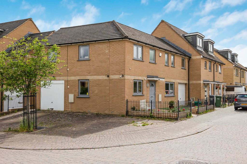 Additional image 21 of 4 bed end terrace house for saleGraces Field, Stroud, Gloucestershire GL5
