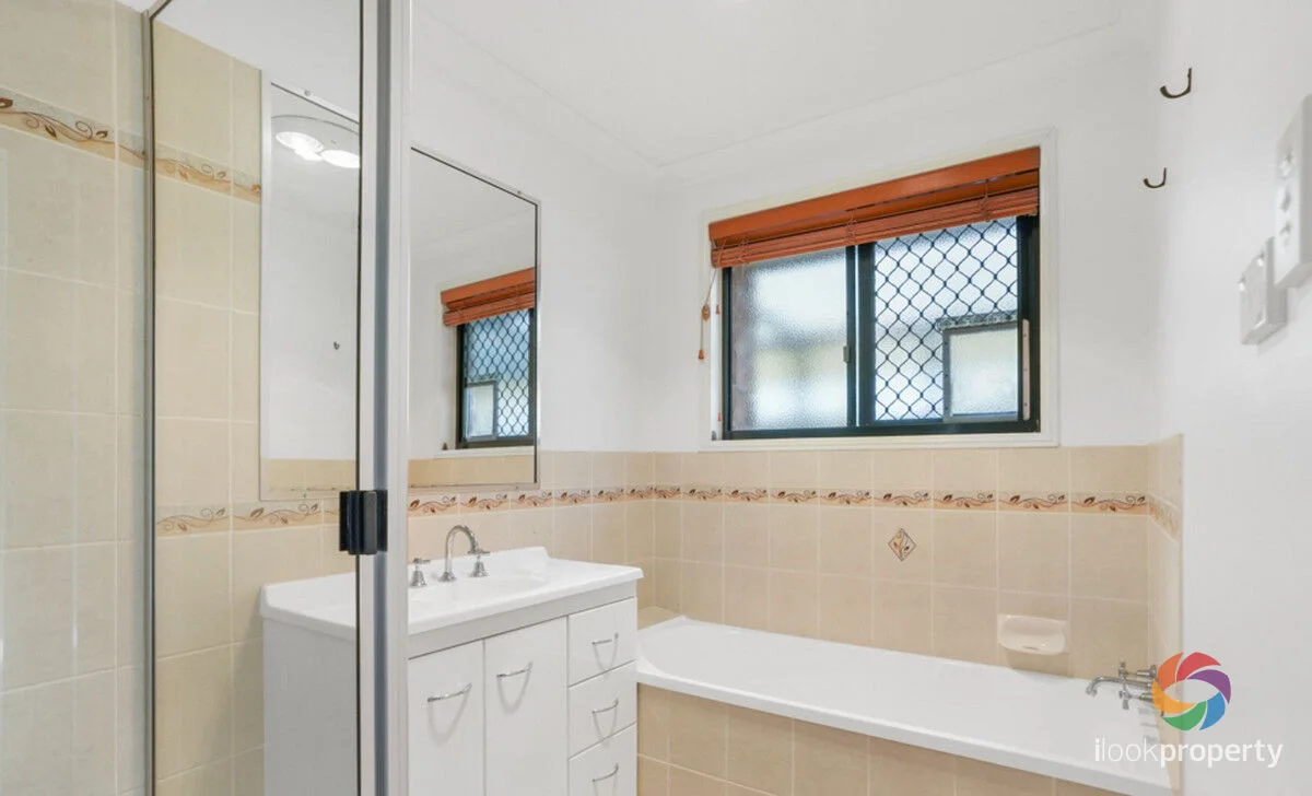 Additional image 6 of 100 Col Brown Avenue, Clinton QLD 4680