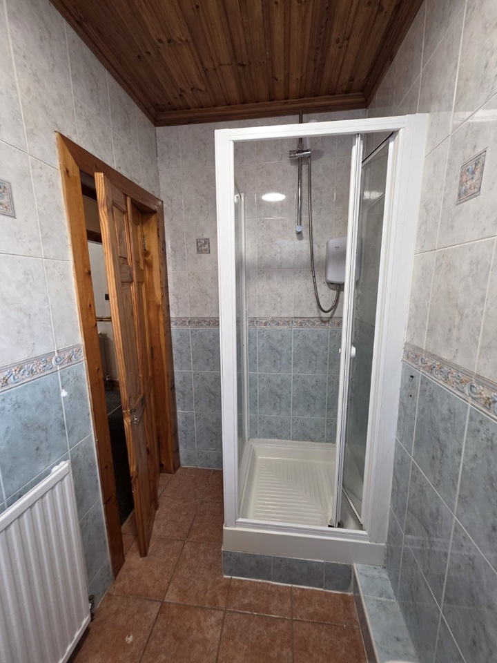 2 Bed Semi-Detached House, Carrick Knowe Road, EH12, N1 7GU photo 5
