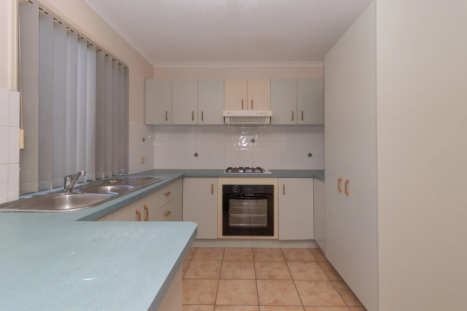 775 Boat Harbour Drive, Urangan QLD 4655 photo 3