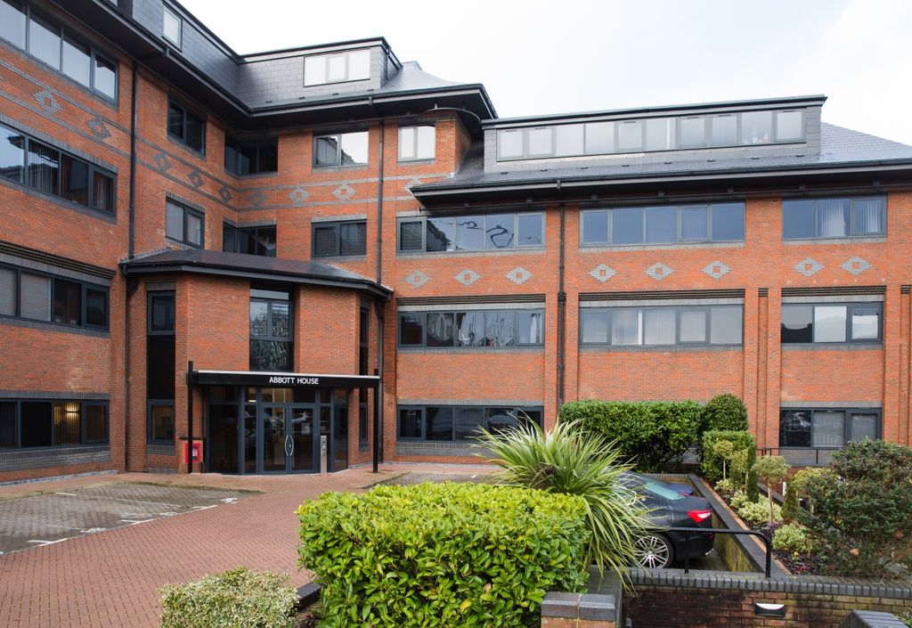 2 bed flat to rentEverard Close, St.Albans AL1 photo 4