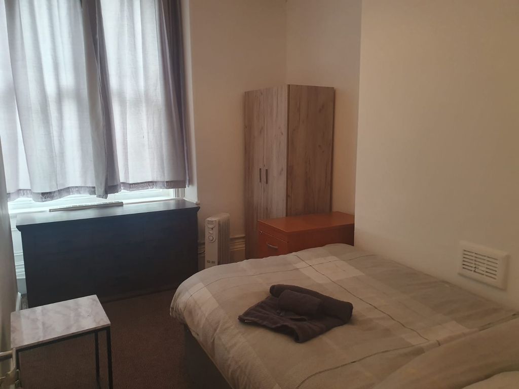 Additional image 11 of 4 bed flat to rentPearson Park, Hull HU5