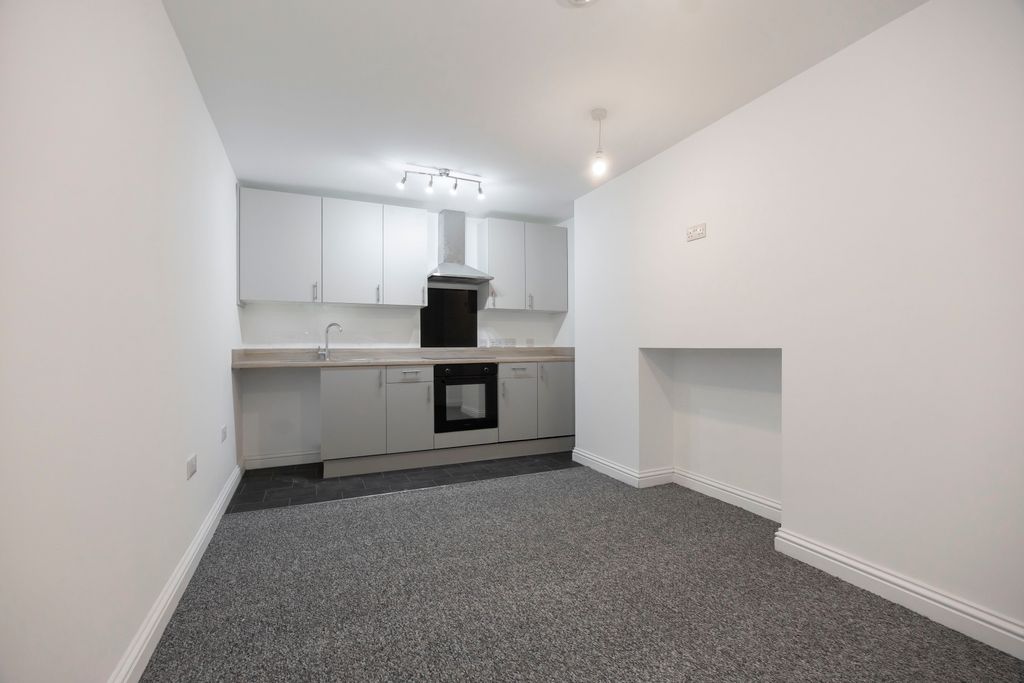 Additional image 5 of 1 bed flat to rentBerkeley Street, Cheltenham GL52