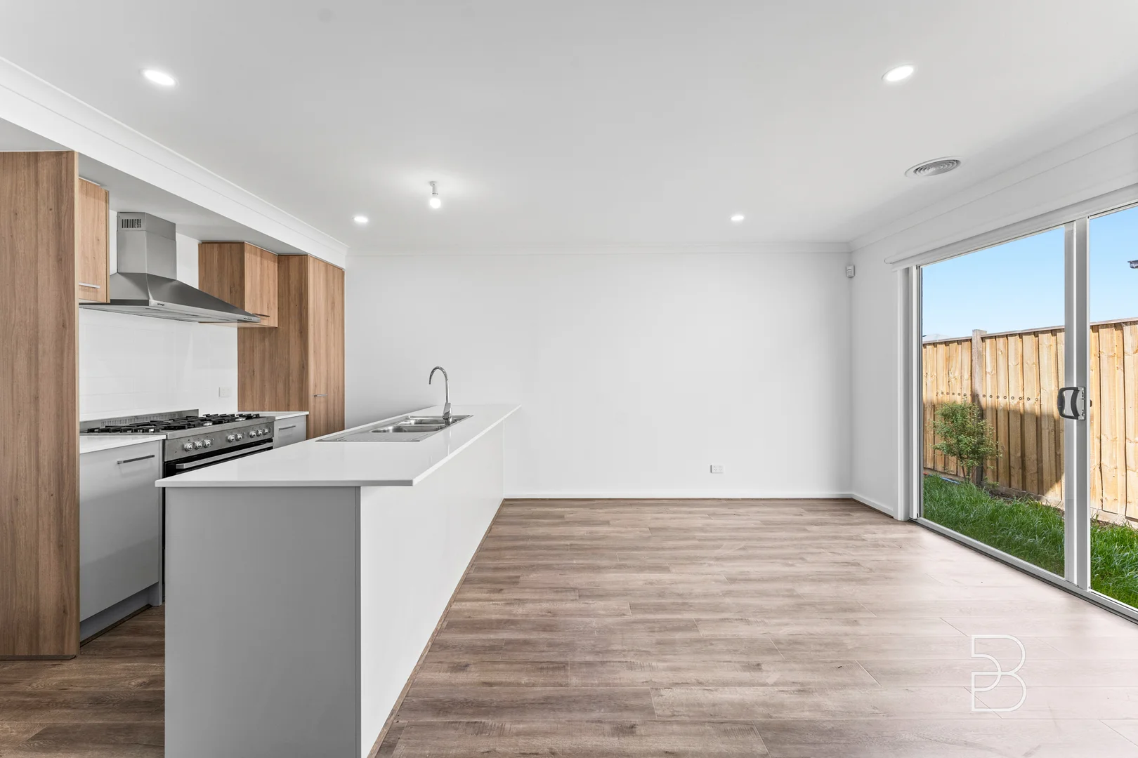 Additional image 5 of 106 Mamic Boulevard, Fraser Rise VIC 3336