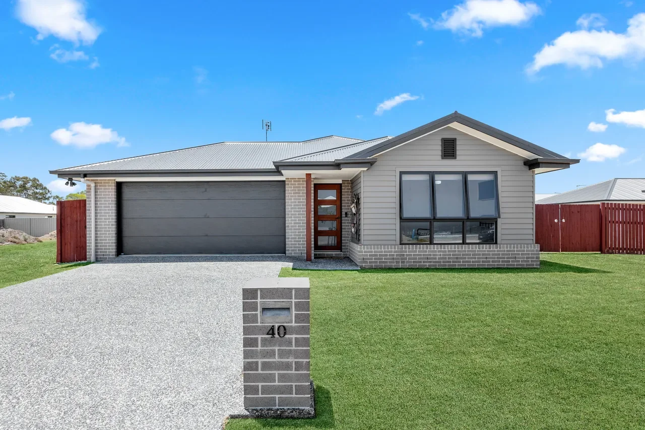 40 Sailaway Circuit, Eli Waters QLD 4655