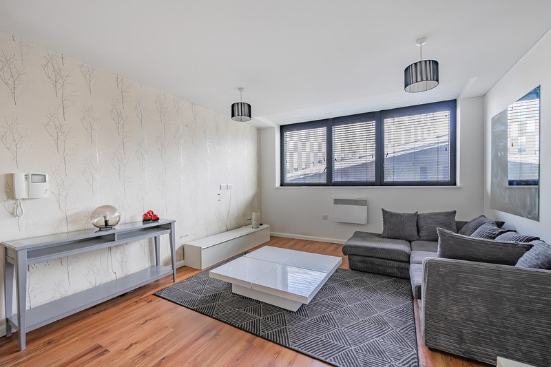 2 Bed Flat, Mann Island, L3, N1 7GU photo 2