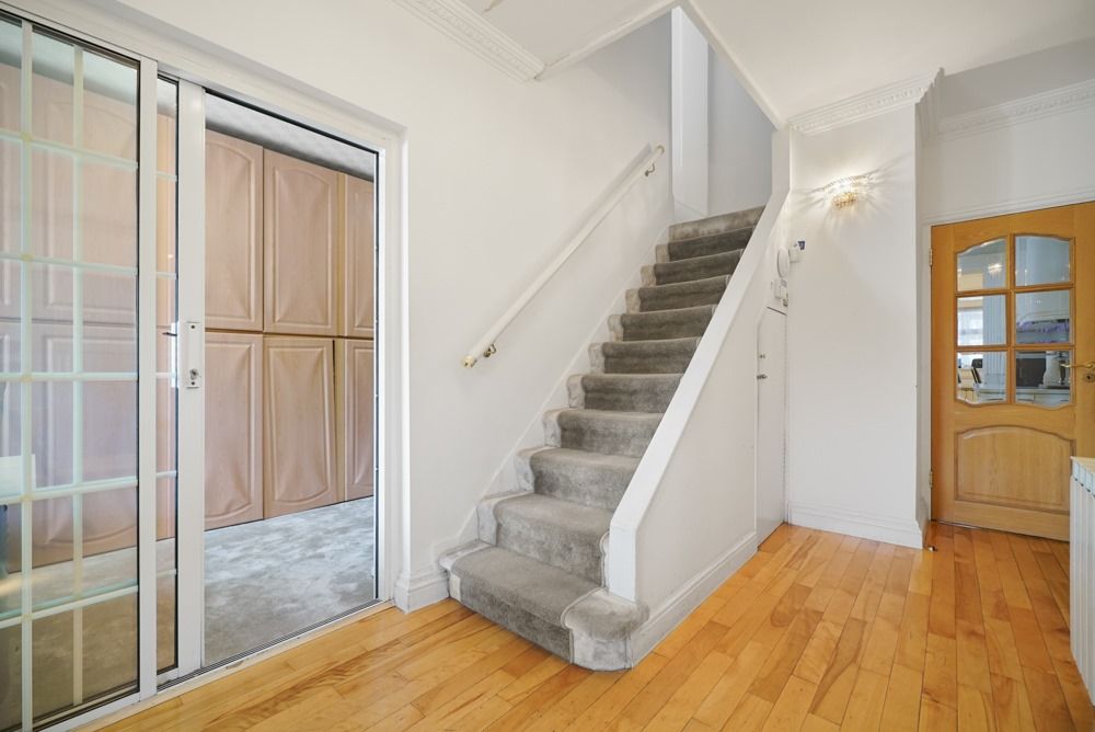 5 bed terraced house to rentEastern Avenue, Ilford IG2
