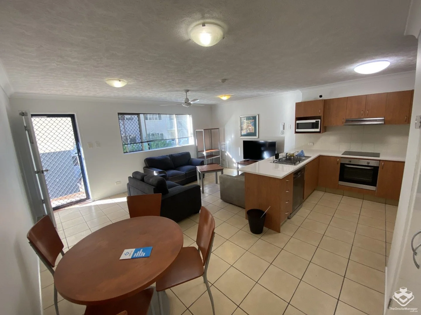Additional image 2 of ID:21152773/129-131 Currumburra Road, Ashmore QLD 4214