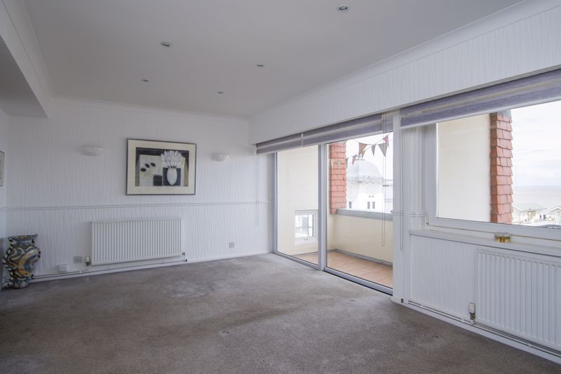 Additional image 3 of 3 bed flat to rentWindsor Court, The Esplanade, Penarth CF64