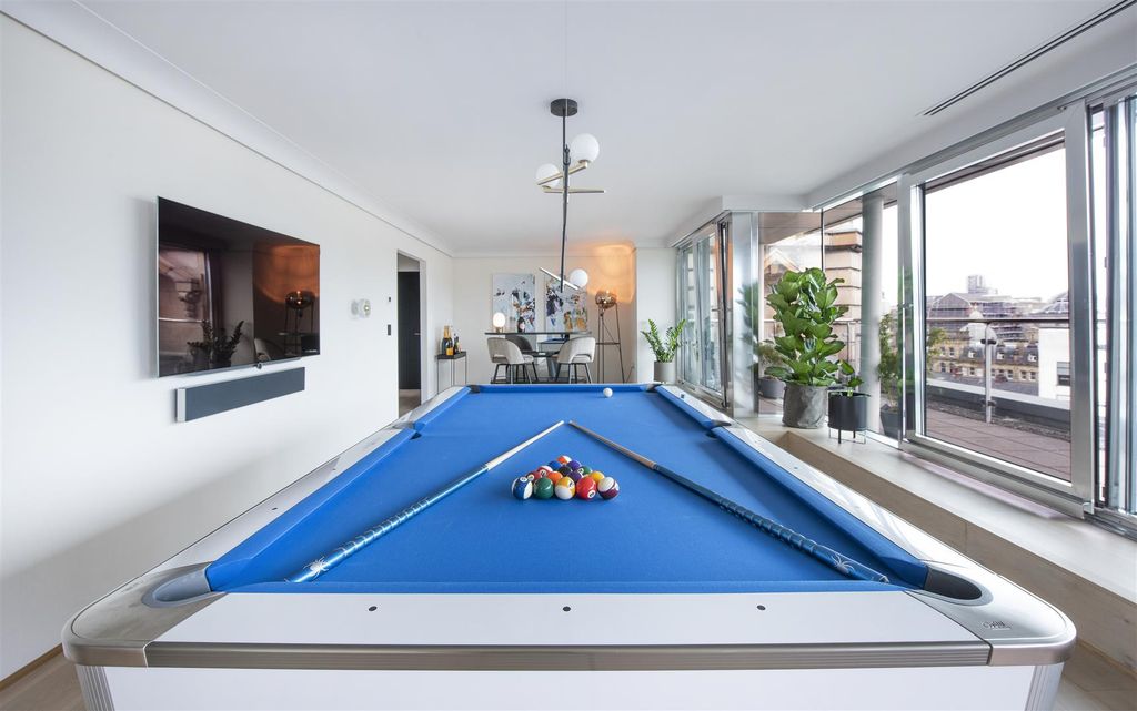 Additional image 2 of 5 bed flat to rentCentury Buildings, St Mary's Parsonage, Manchester M3