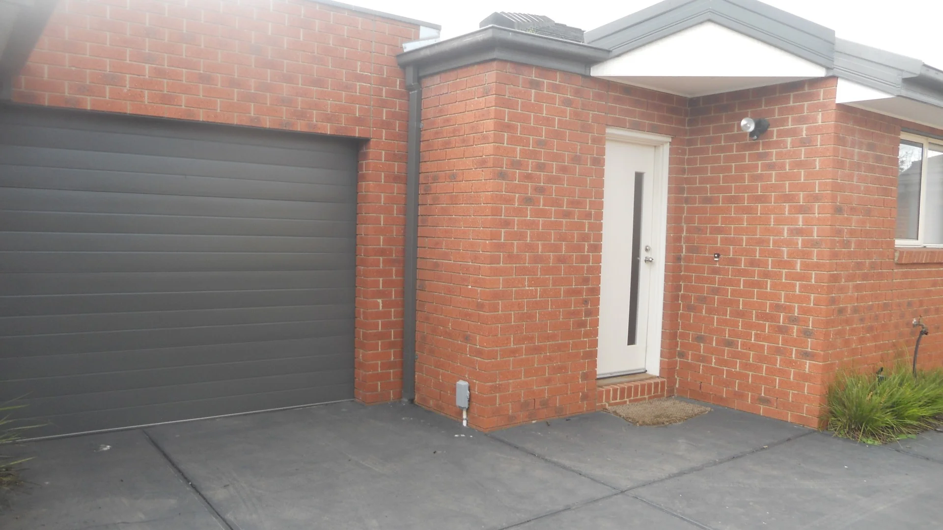 2/6 Lynch Road, Brooklyn VIC 3012