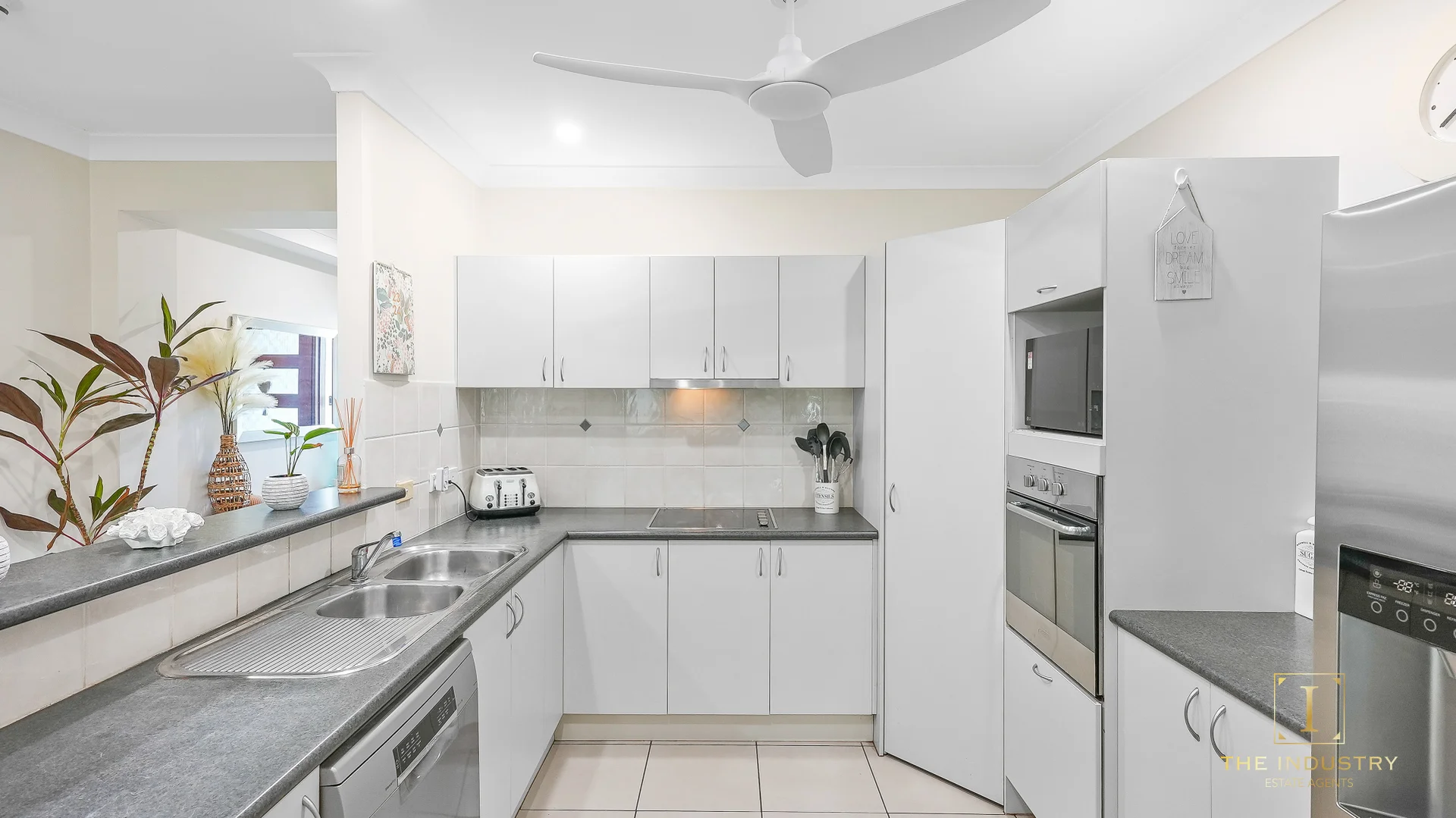 Additional image 3 of 27 Castor Street, Clifton Beach QLD 4879