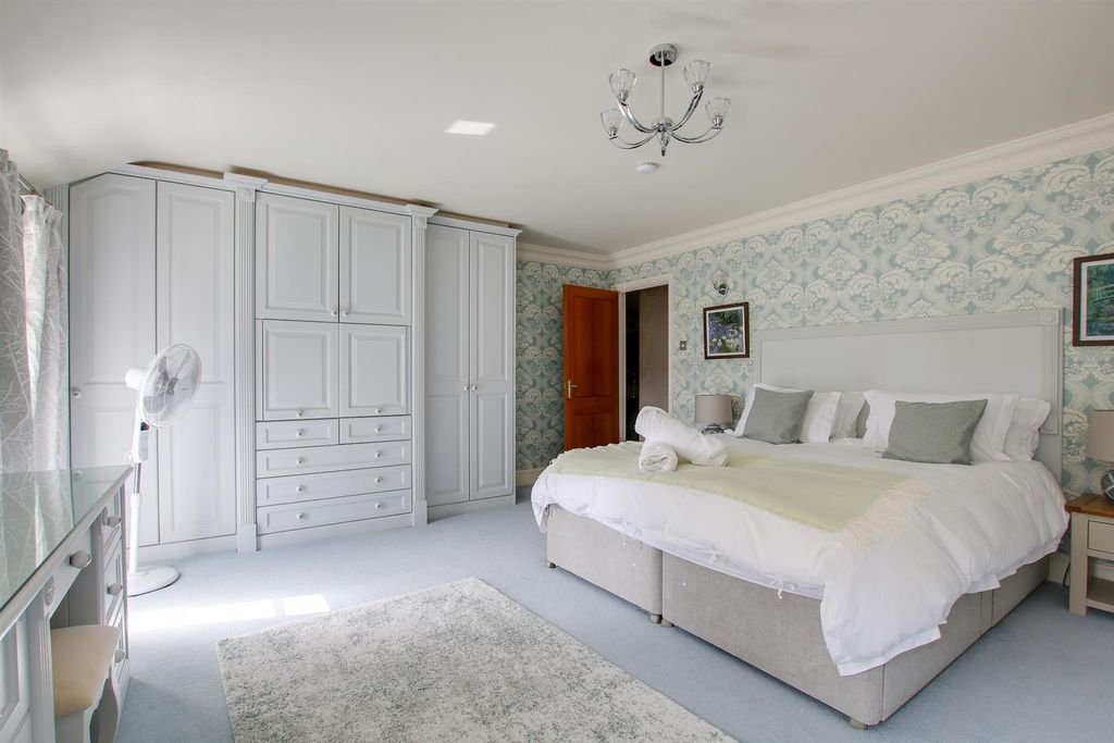 Additional image 23 of 5 bed country house to rentHarbridge Court, Somerley BH24