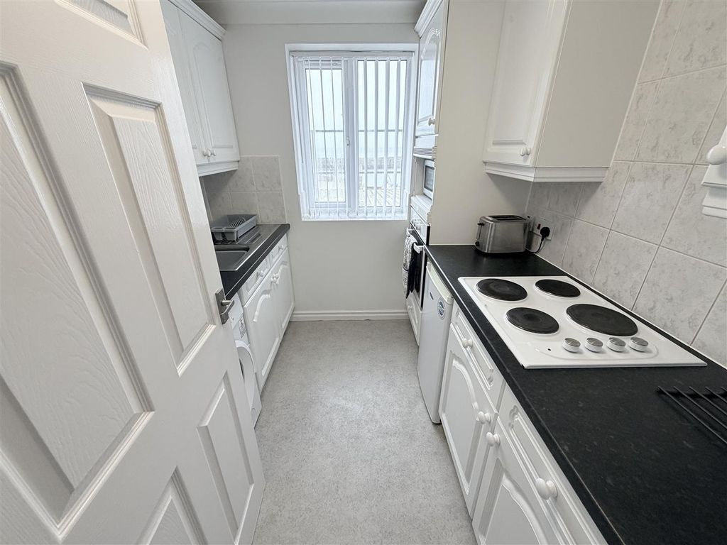 Additional image 8 of 2 bed property to rentNavigation Point, Middleton Road, Hartlepool TS24