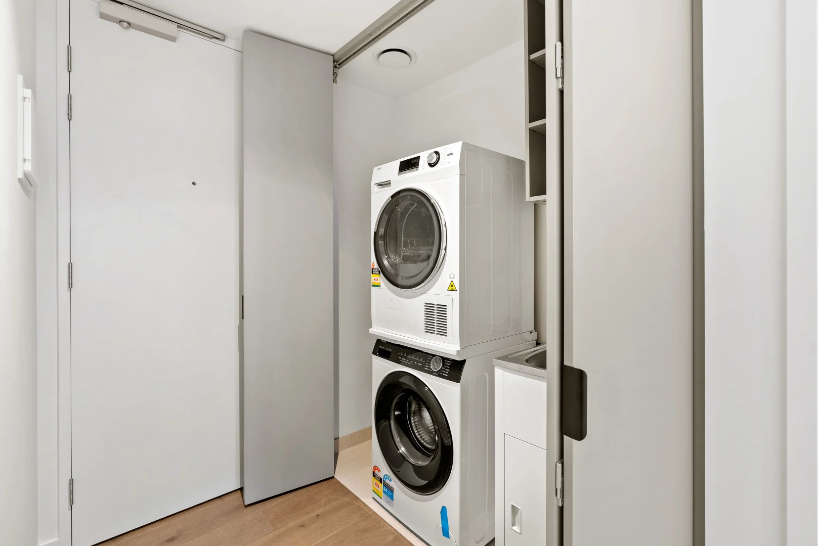 Additional image 5 of 1211/687 La Trobe St, Docklands VIC 3008