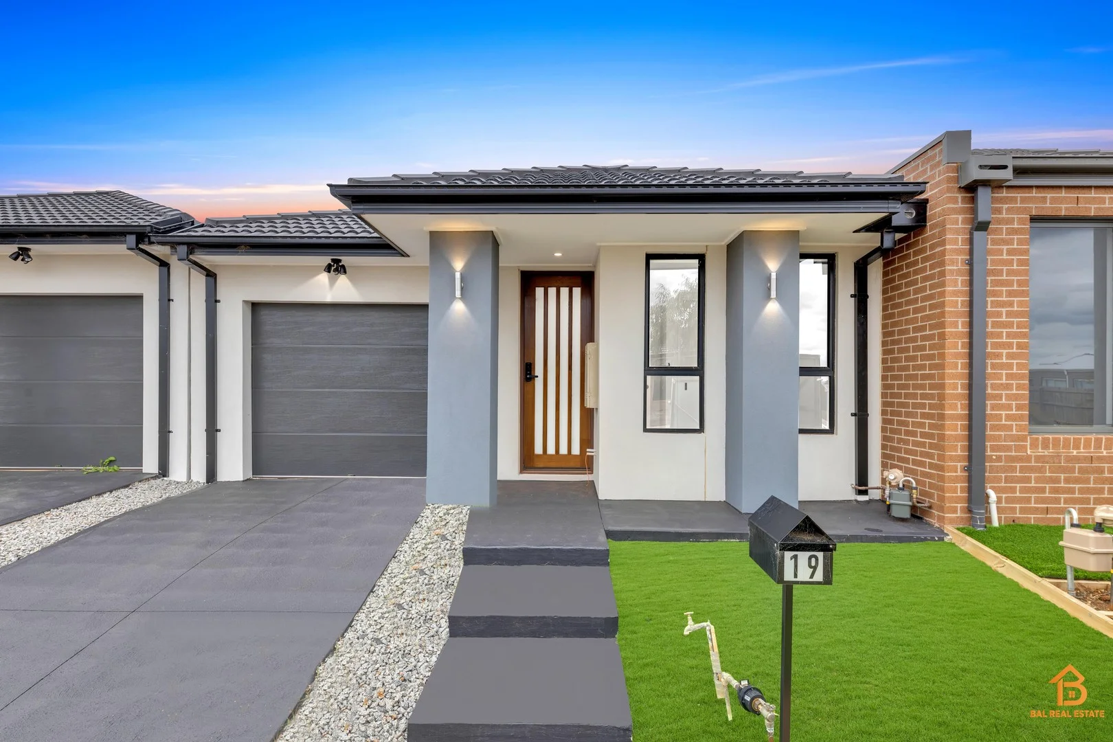 19 Enrica Drive, Melton South VIC 3338