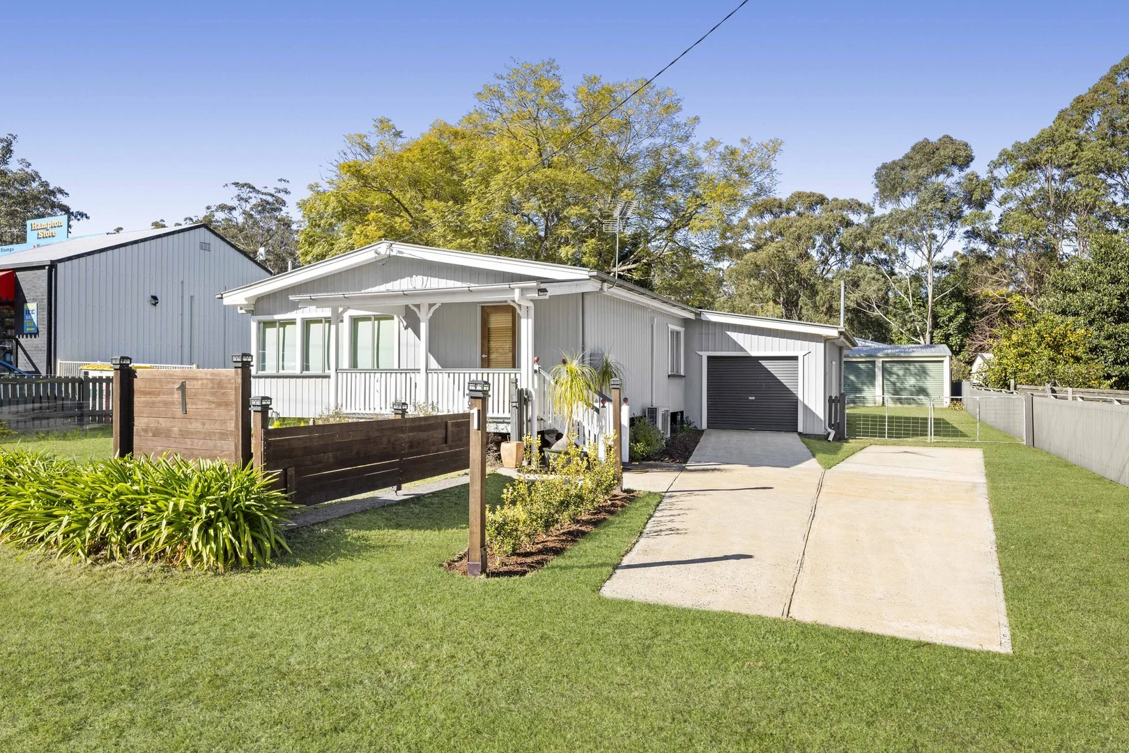 1 Station Street, Hampton QLD 4352