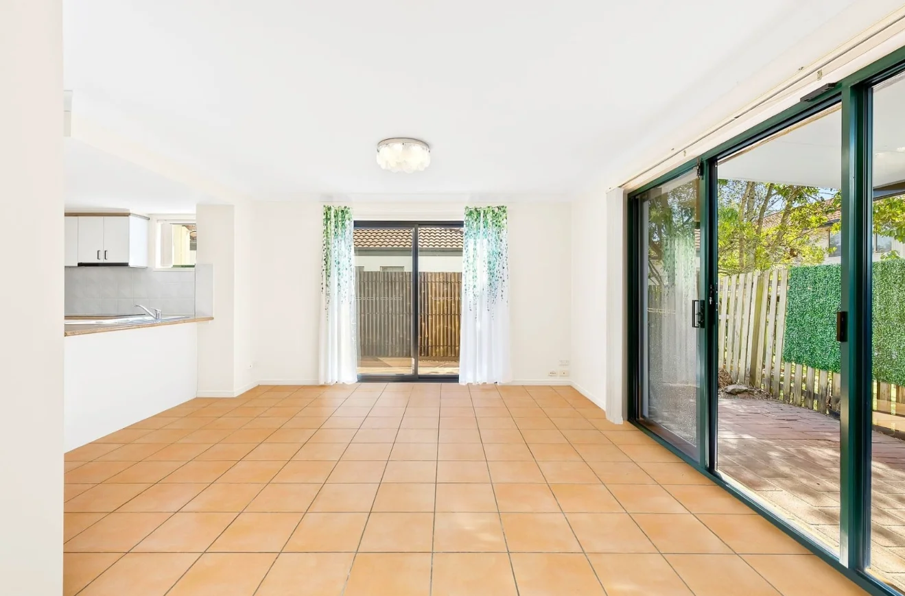 Additional image 7 of 16 Oxbridge Chase, Arundel QLD 4214