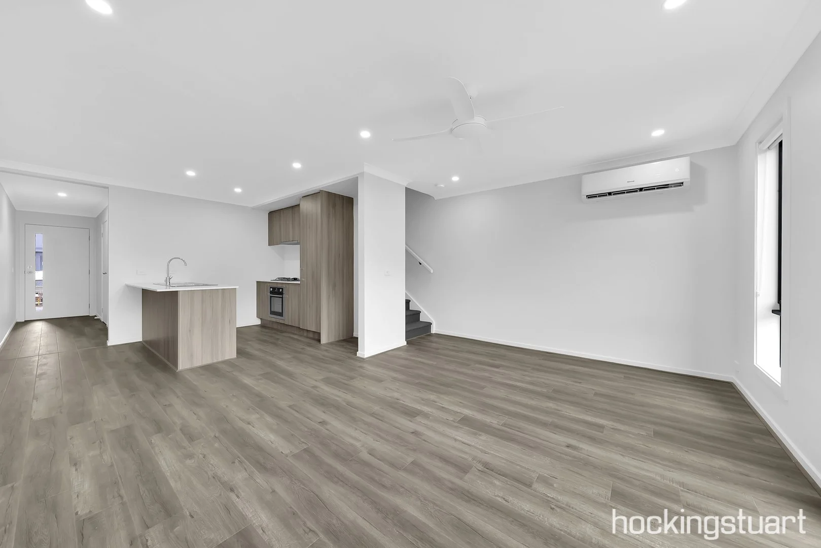 82 Thistle Place, South Morang VIC 3752
