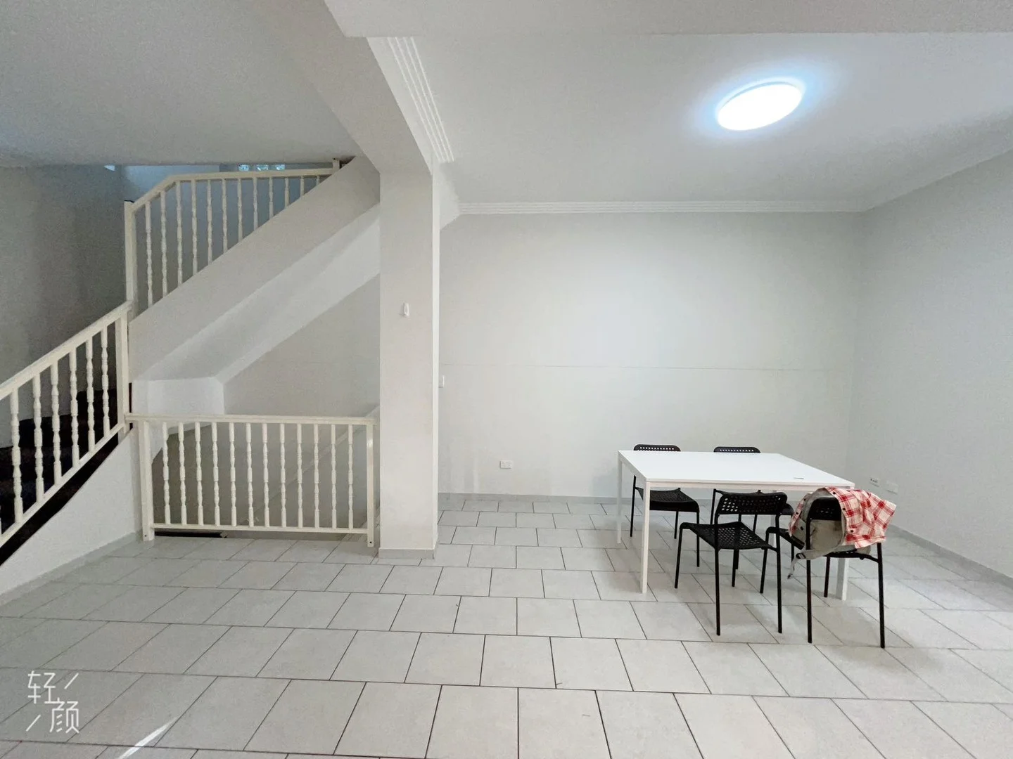 WeChat: KRL119 L1+L2A/ 42 Willis st, Kingsford NSW 2032