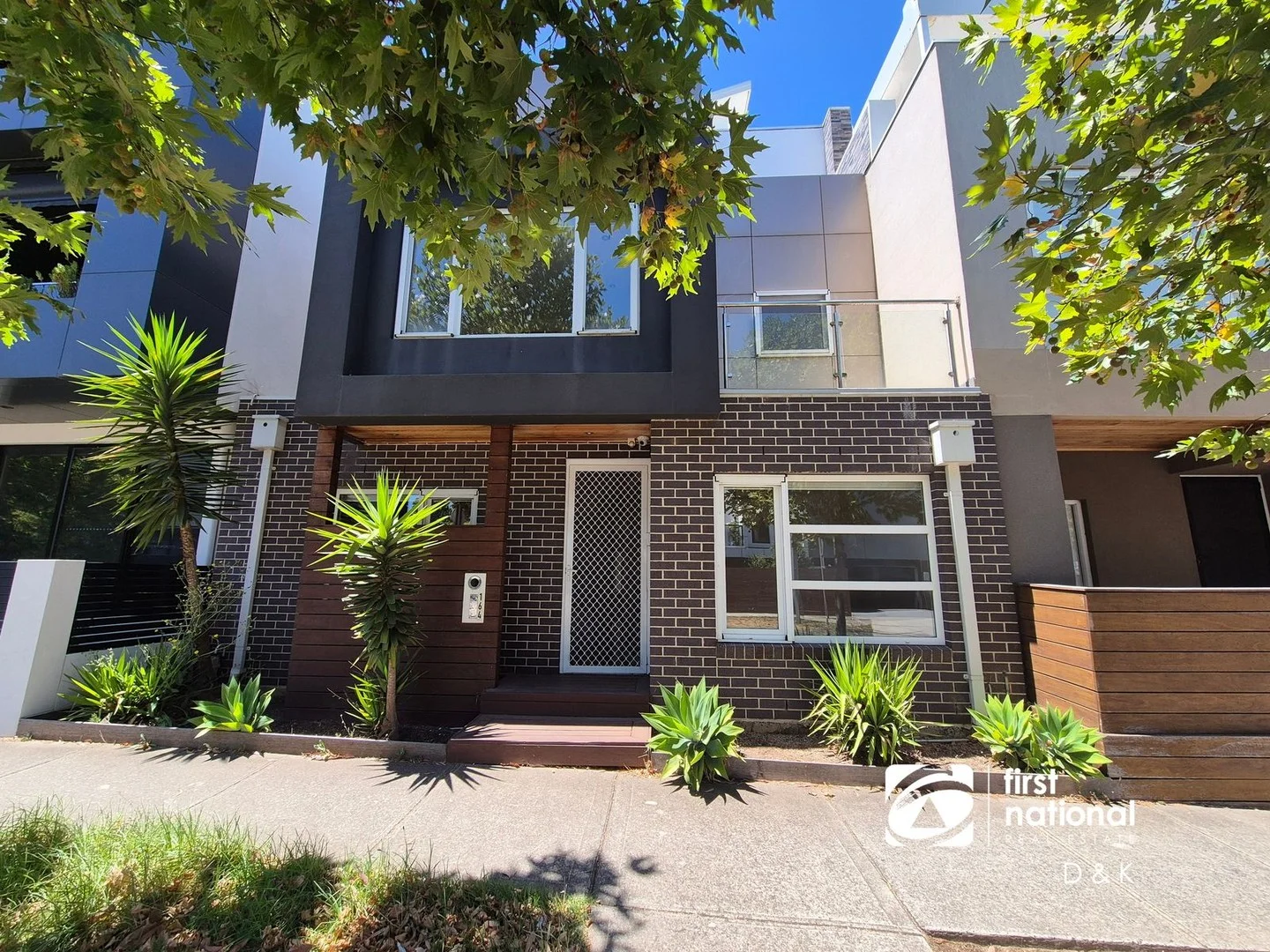 164 The Esplanade, Caroline Springs VIC 3023