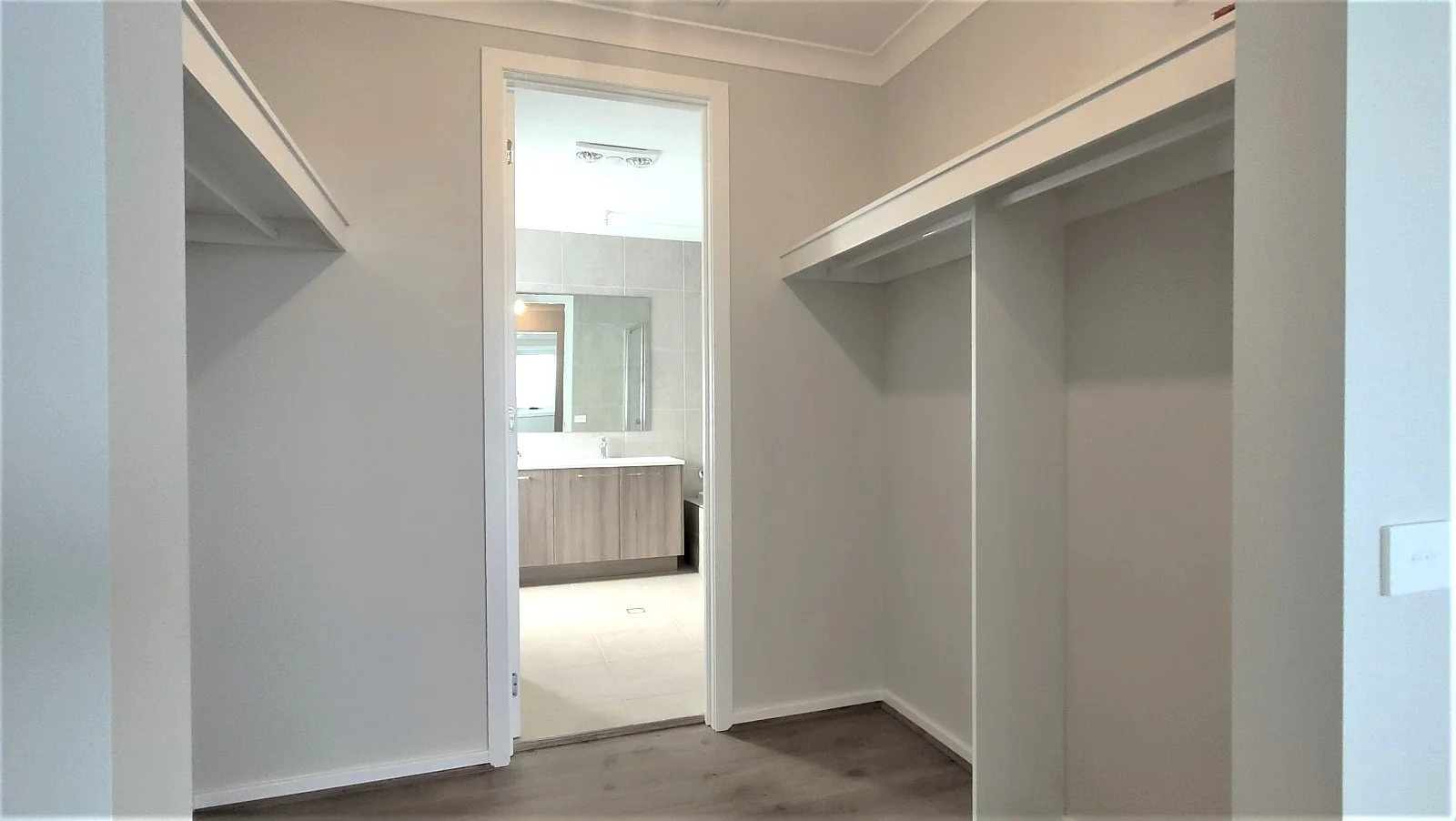 Additional image 15 of 83 PLEASANT CIRCUIT, Gledswood Hills NSW 2557