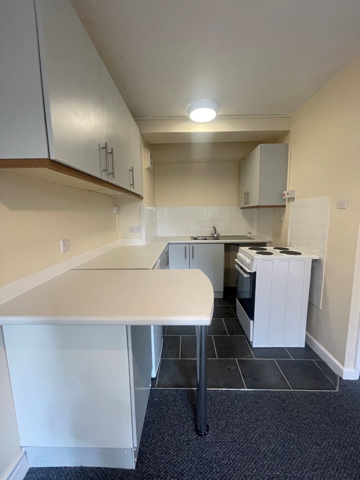 1 Bed Flat, Downfield Road, BS8, N1 7GU photo 4