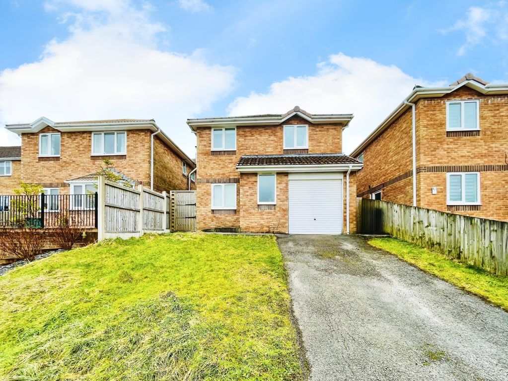 4 bed property to rentHawthorn Glade, Abertillery NP13