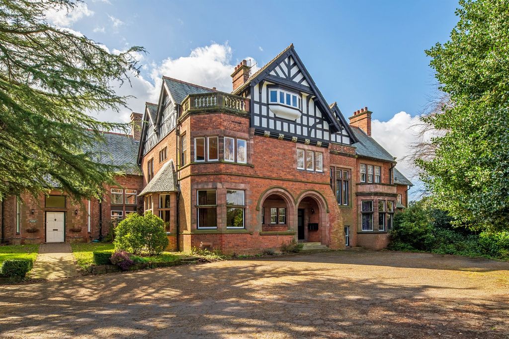 4 bed flat to rentEversley House, Kingsley Road, Frodsham WA6