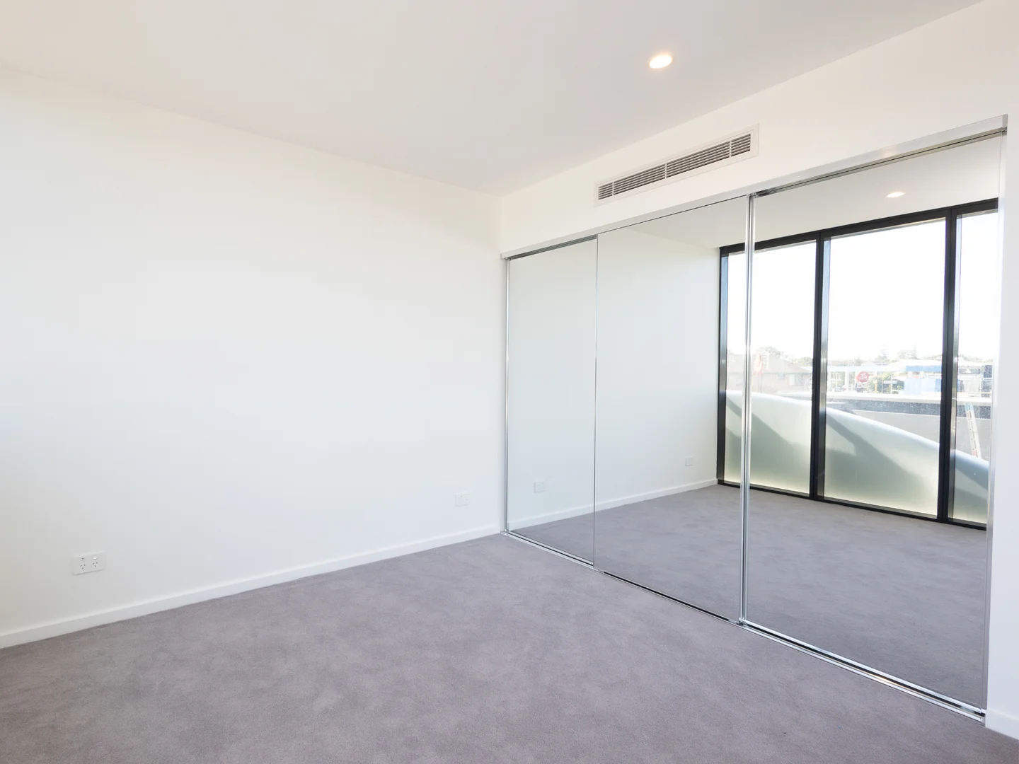 Additional image 4 of 708/180 Marine Parade, Labrador QLD 4215