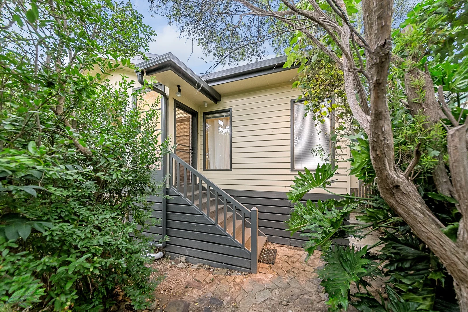 216 Rattray Road, Montmorency VIC 3094