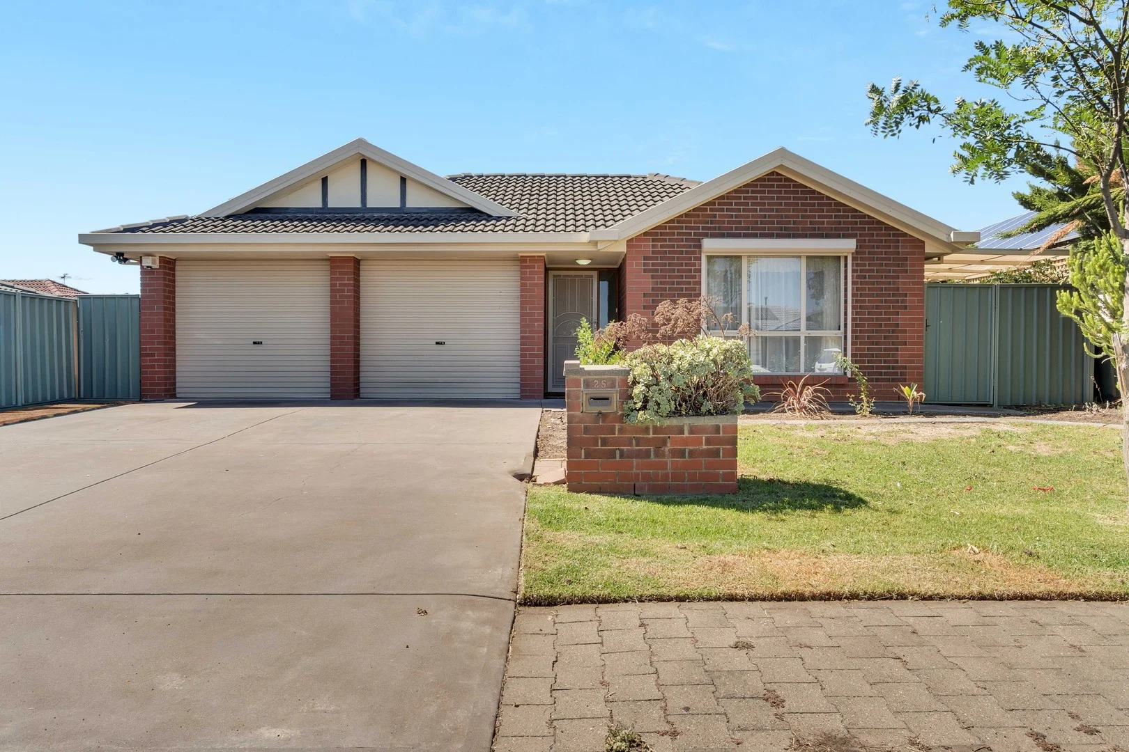 25 Rowe Circuit, Walkley Heights SA 5098