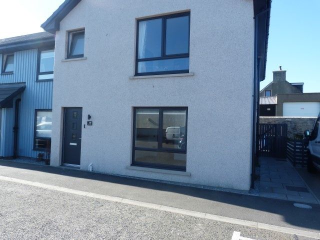 2 bed flat to rentShore Street, Lossiemouth IV31