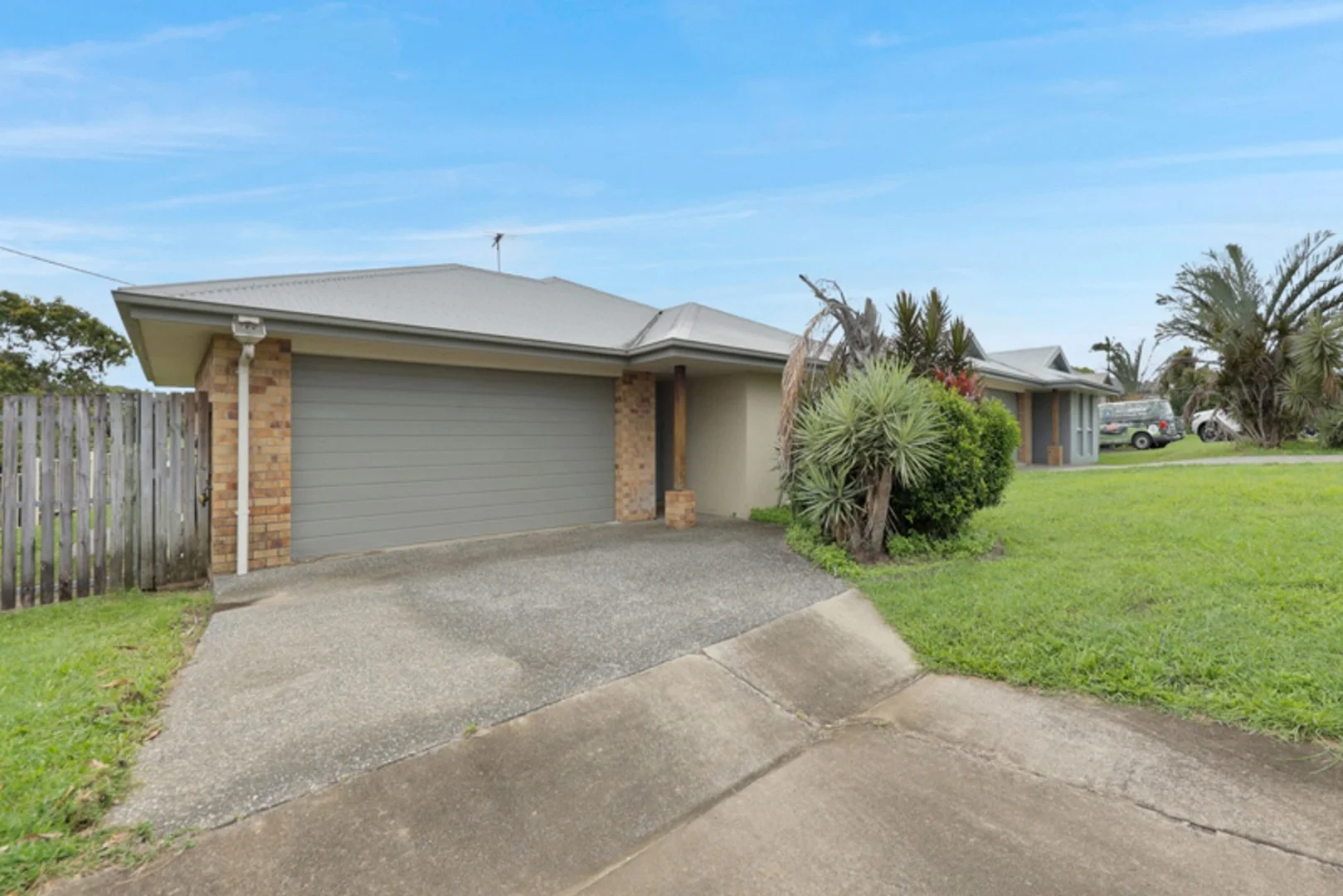 1/8 Greenwood Drive, Glenella QLD 4740