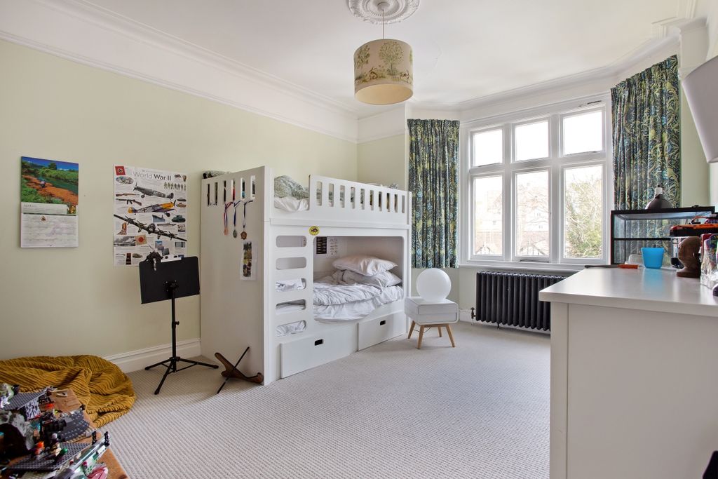 Additional image 10 of 4 bed semi-detached house to rentWarwick Park, Tunbridge Wells TN2